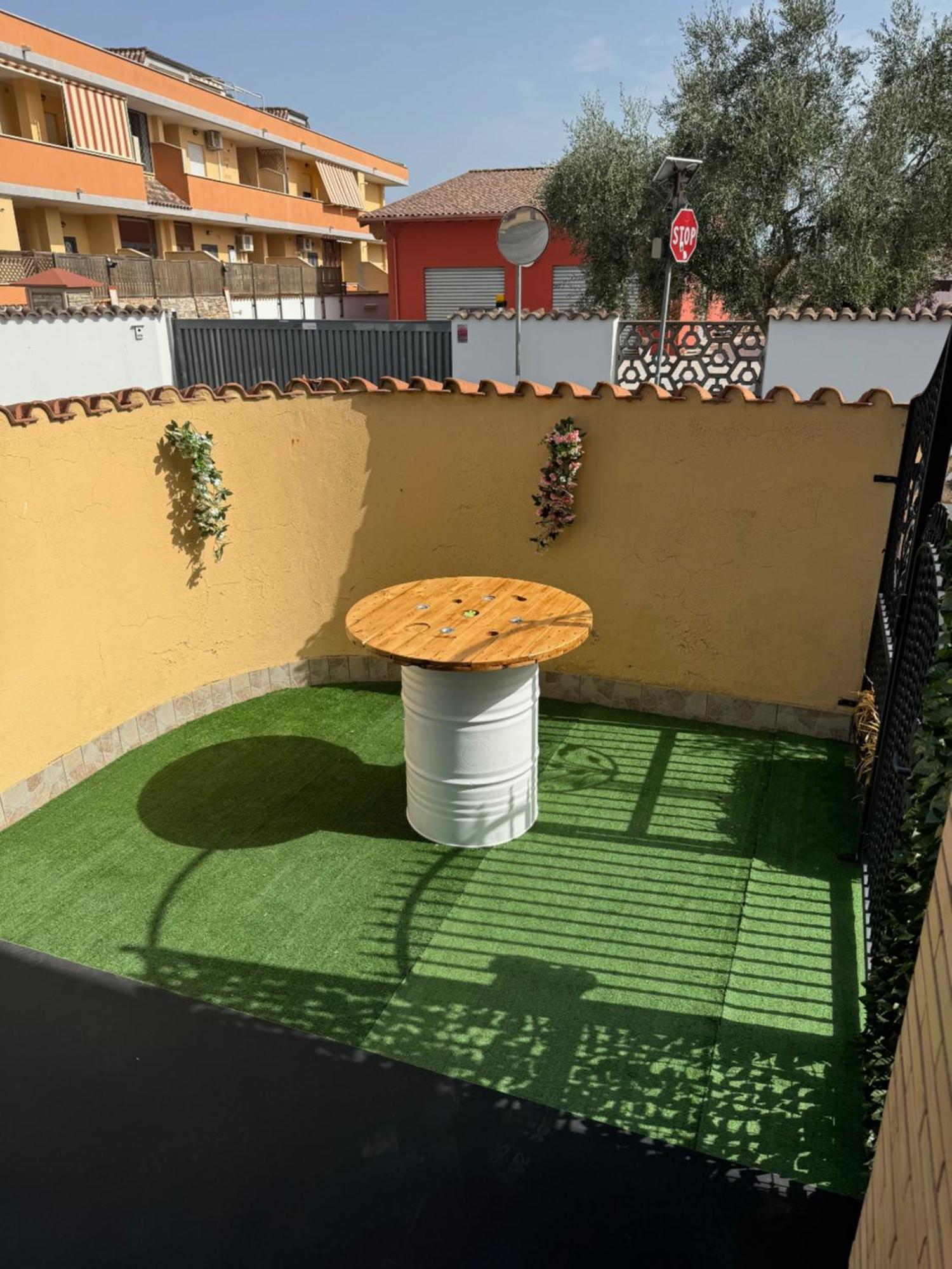 Guest House La Casaccia Φιουμιτσίνο Εξωτερικό φωτογραφία