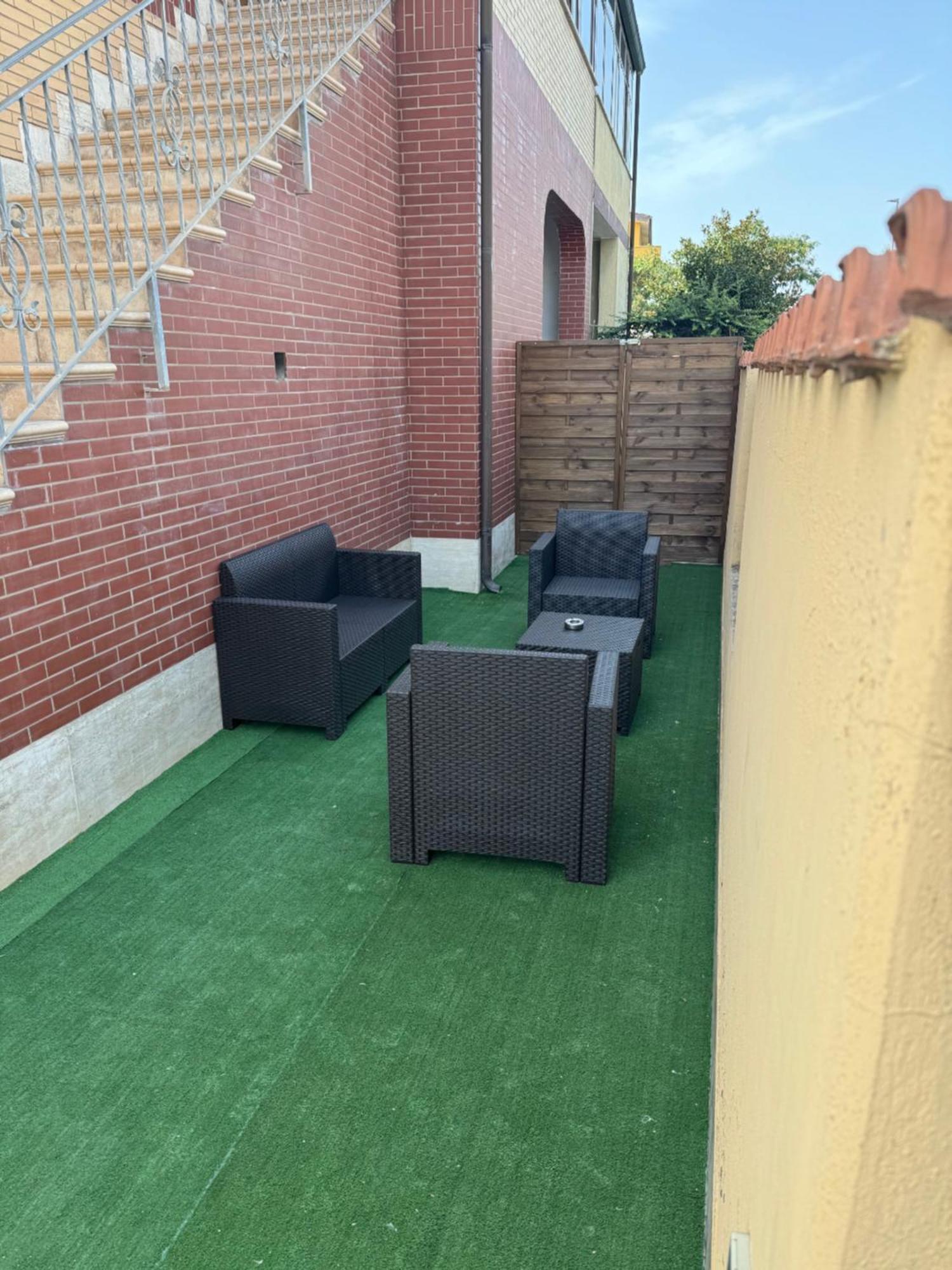 Guest House La Casaccia Φιουμιτσίνο Εξωτερικό φωτογραφία