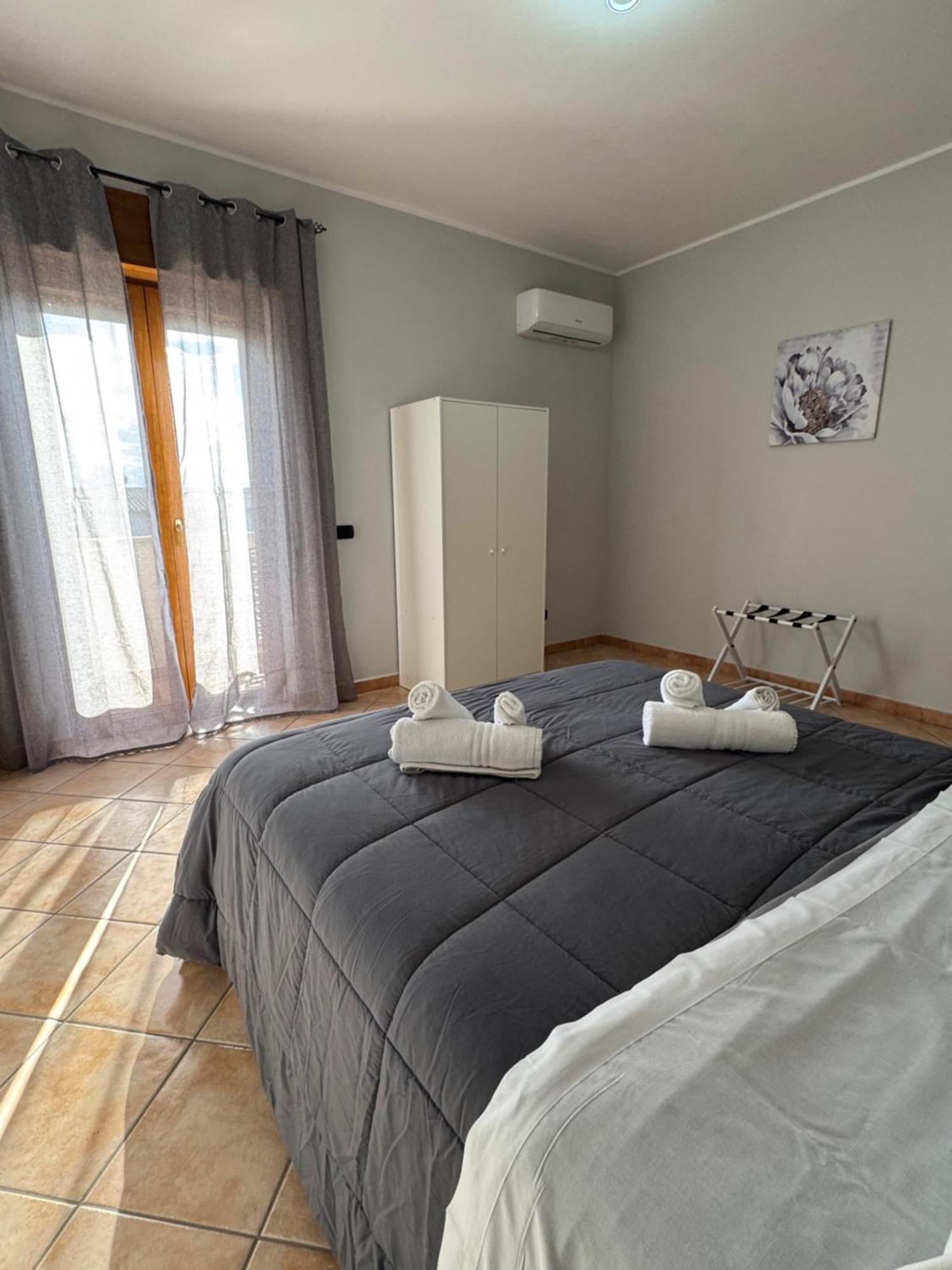 Guest House La Casaccia Φιουμιτσίνο Εξωτερικό φωτογραφία