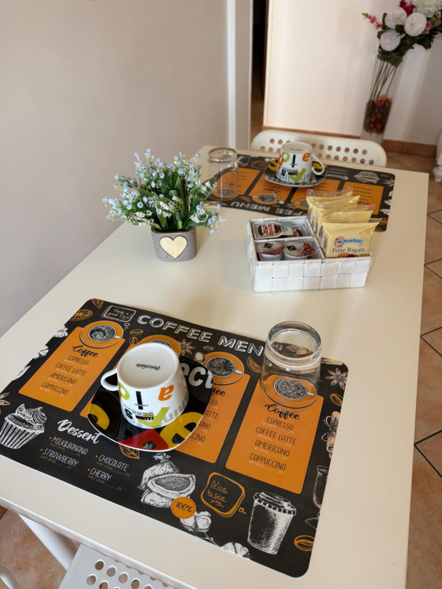 Guest House La Casaccia Φιουμιτσίνο Εξωτερικό φωτογραφία