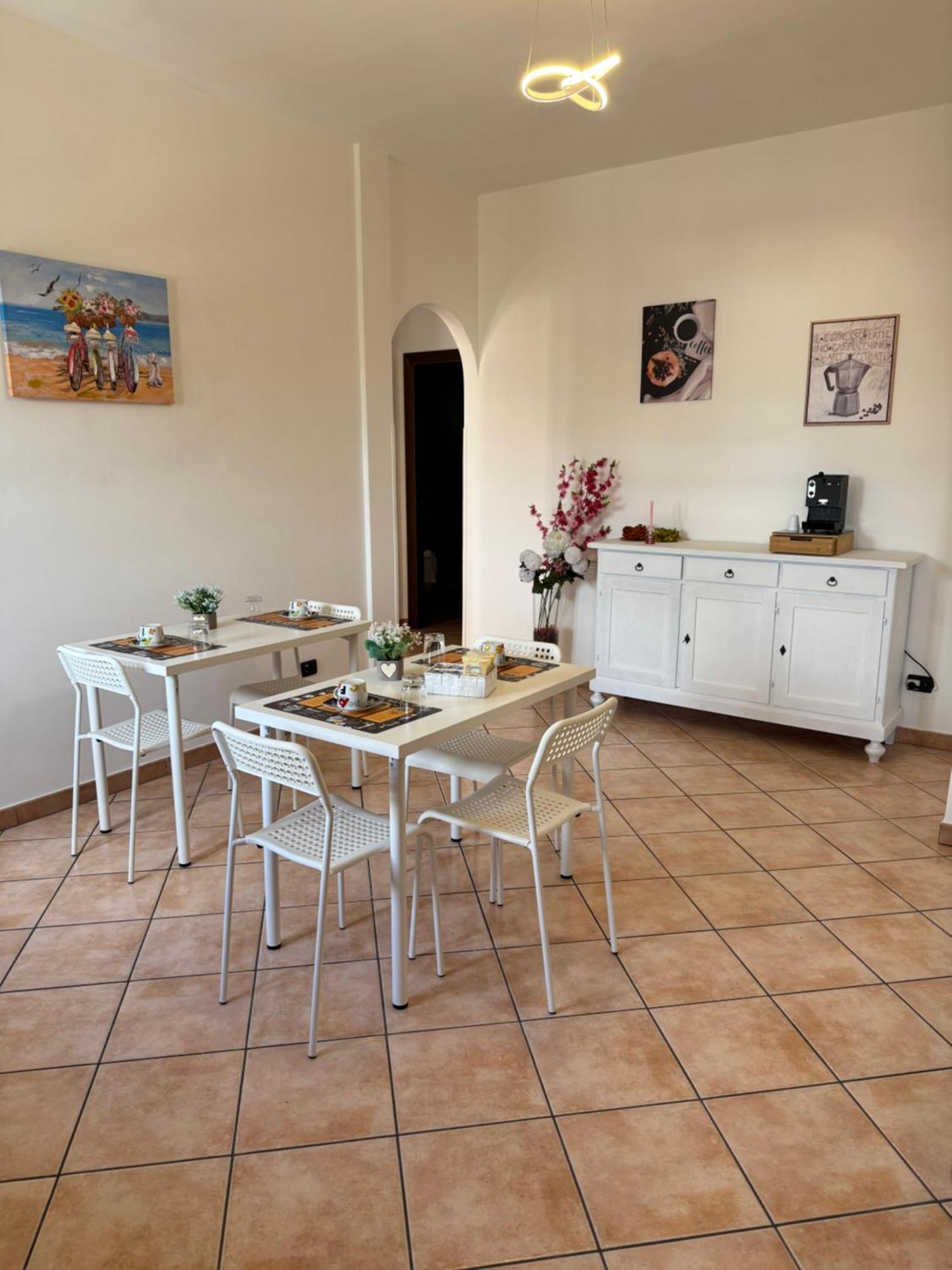 Guest House La Casaccia Φιουμιτσίνο Εξωτερικό φωτογραφία